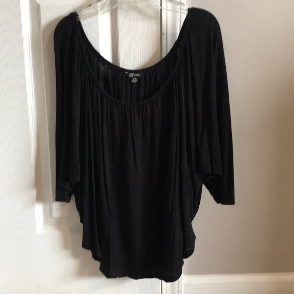 Black guess shirt